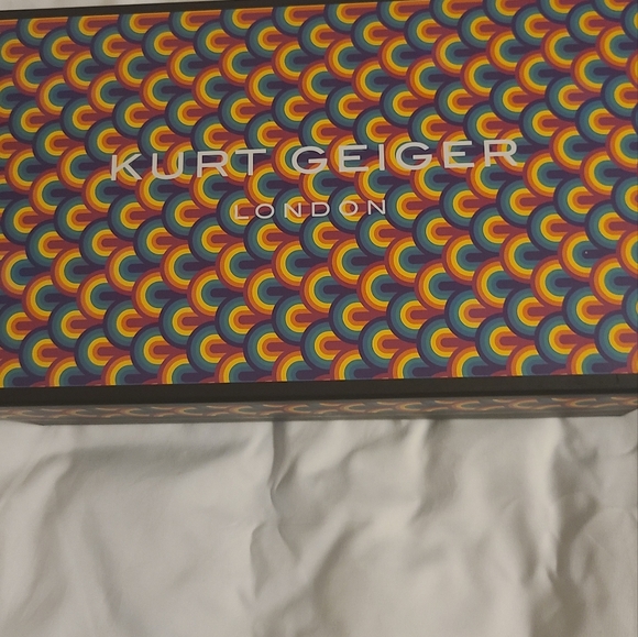 Shoes - Picture 5 of 5